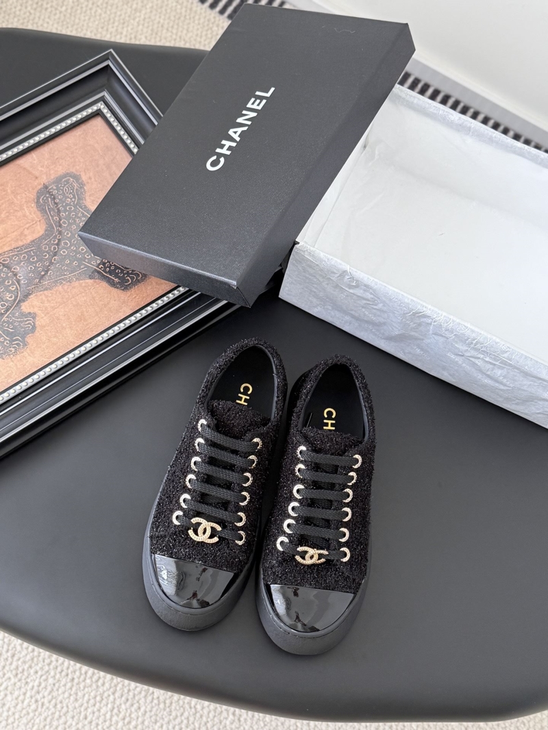 Ch**el sport shoes